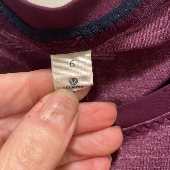 Lululemon tshirt - Picture 2 of 3